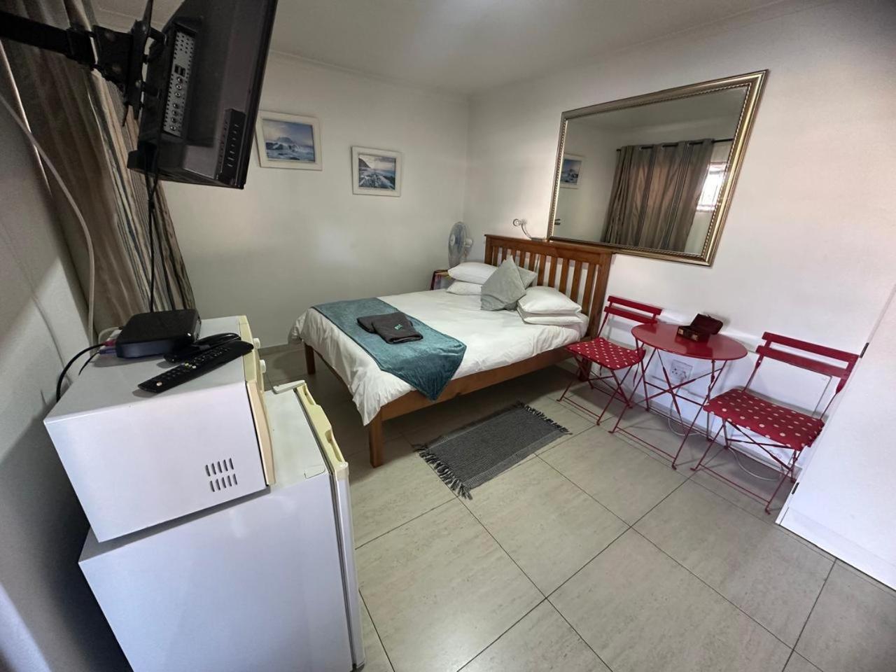 De Helling Self Catering Bed & Breakfast Brackenfell Dış mekan fotoğraf